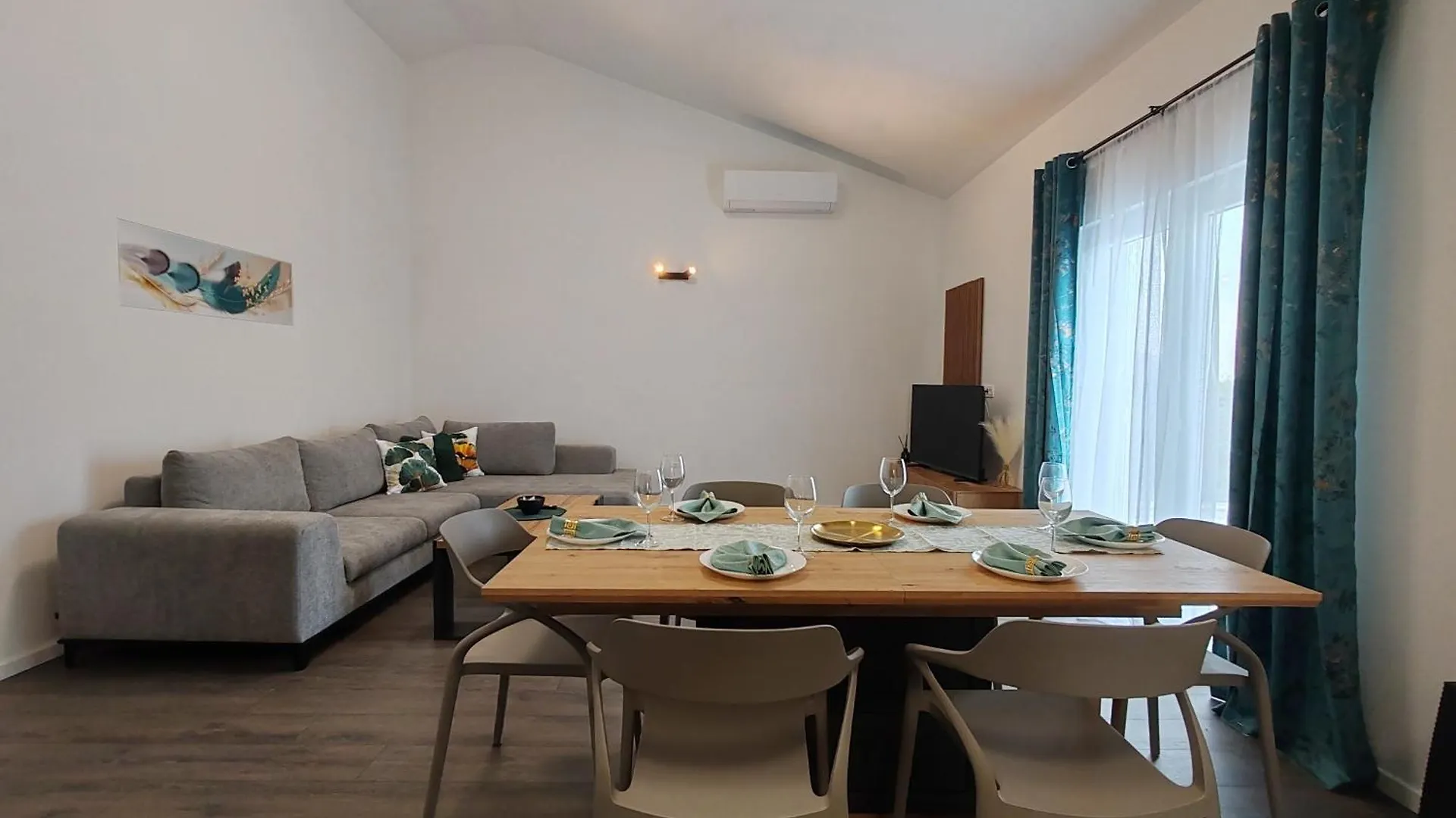 Sara Apartments Vrsi