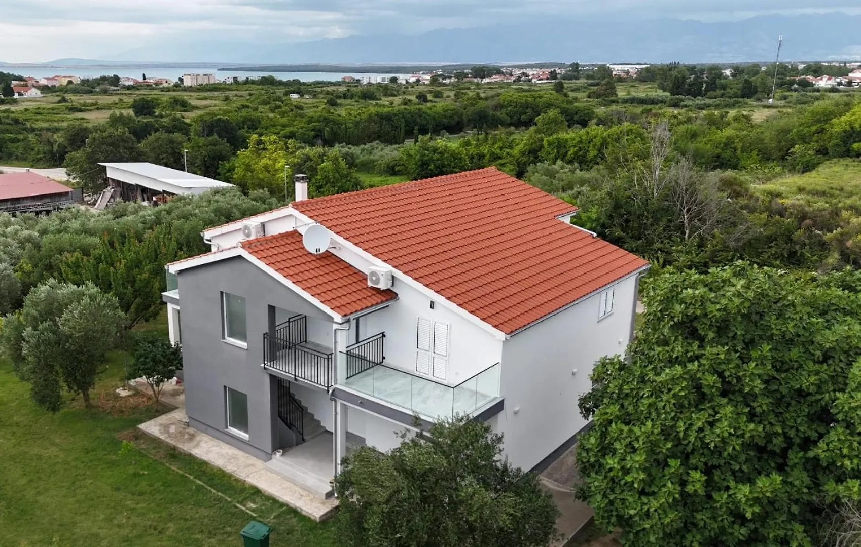 Sara Apartments Vrsi