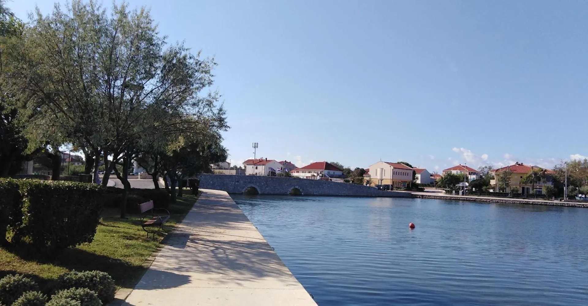 Sara Apartments Vrsi